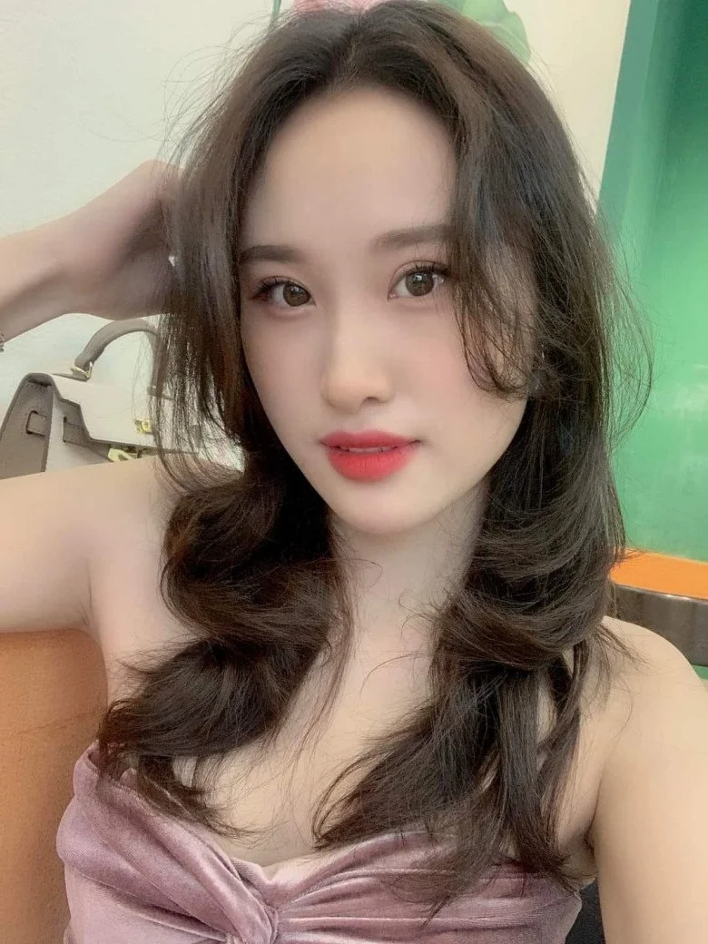 Chân dung nữ đẹp tự nhiên