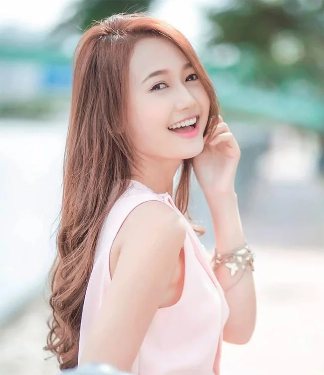 Hình ảnh nữ đẹp nhất với nụ cười rạng rỡ