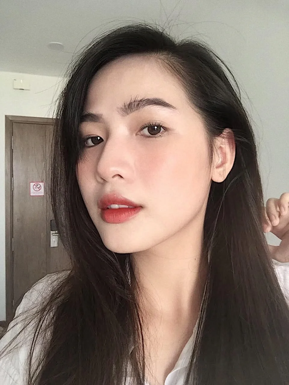 Hình ảnh nữ đẹp nhất góc nghiêng