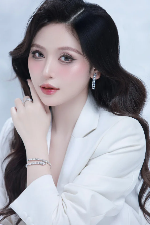 Tổng hợp ảnh doanh nhân nữ đẹp mới nhất 2026