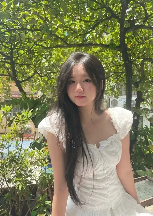 199 Hình Ảnh Gái Cute trong trẻo nhẹ nhàng mang cảm giác ấm áp từ ánh nhìn đầu tiên