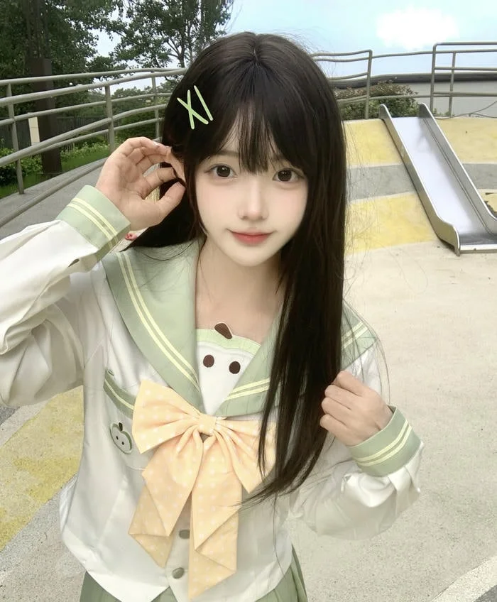 hình ảnh gái xinh cute vui tươi