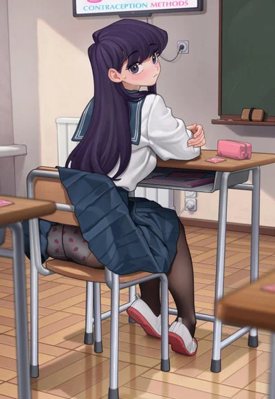 Hình ảnh anime học sinh tóc tím ngồi trong lớp học
