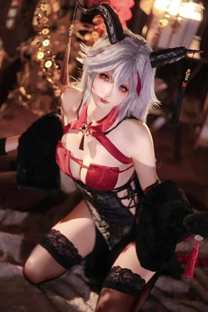 Tải ảnh cosplay vú to quyến rũ và nóng bỏng