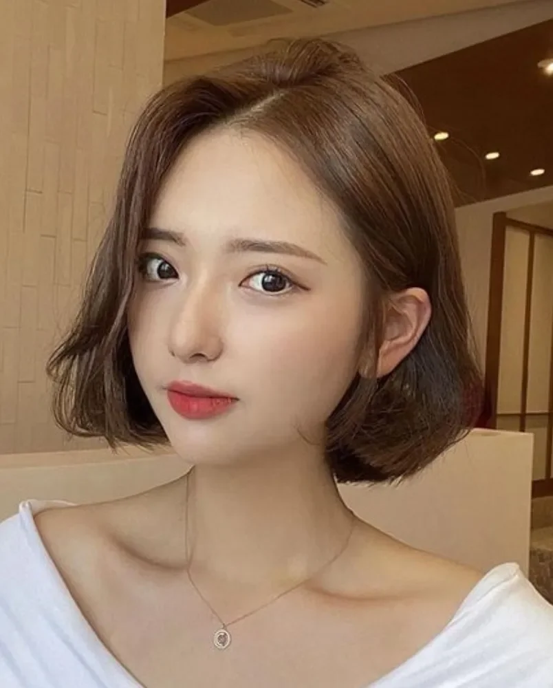 20 kiểu tóc xoăn sóng lơi layer ngắn vừa đẹp vừa trẻ trung - 16
