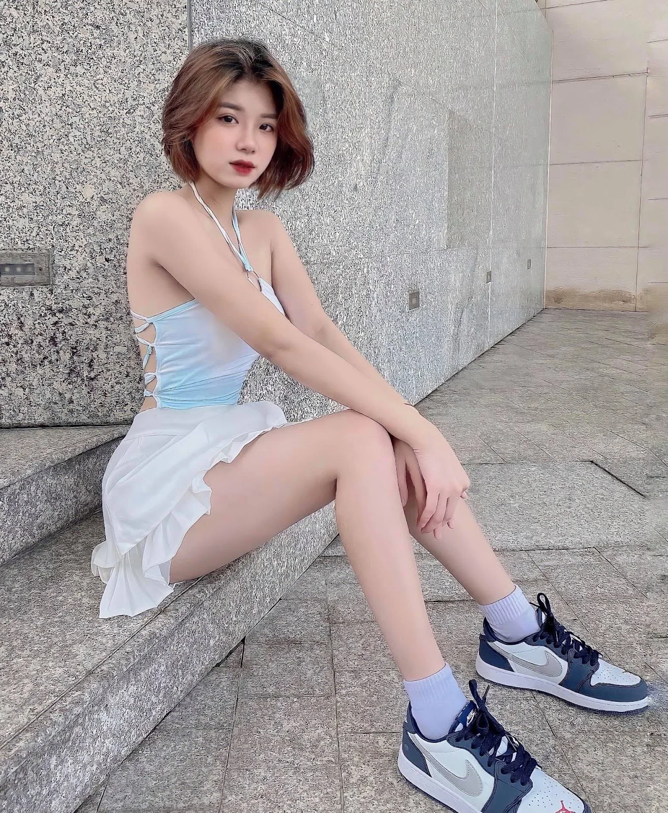 Trà Hạ Ly - Yêu em thì kiss,nếu miss em thì call | Dân 47 - Website Giải Trí Tổng Hợp