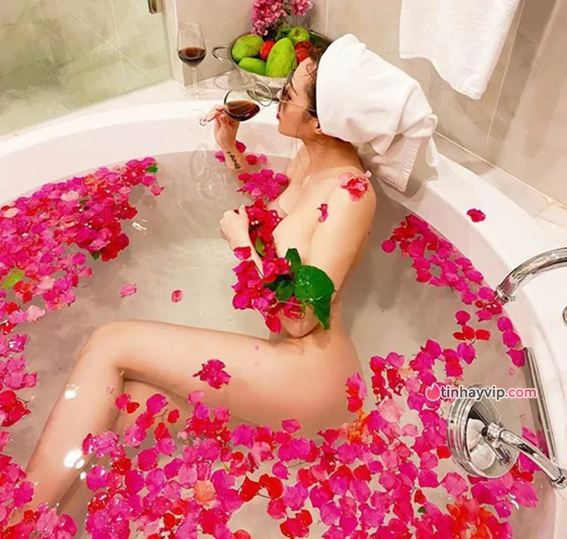Top ảnh gái xinh Việt Nam nude 7