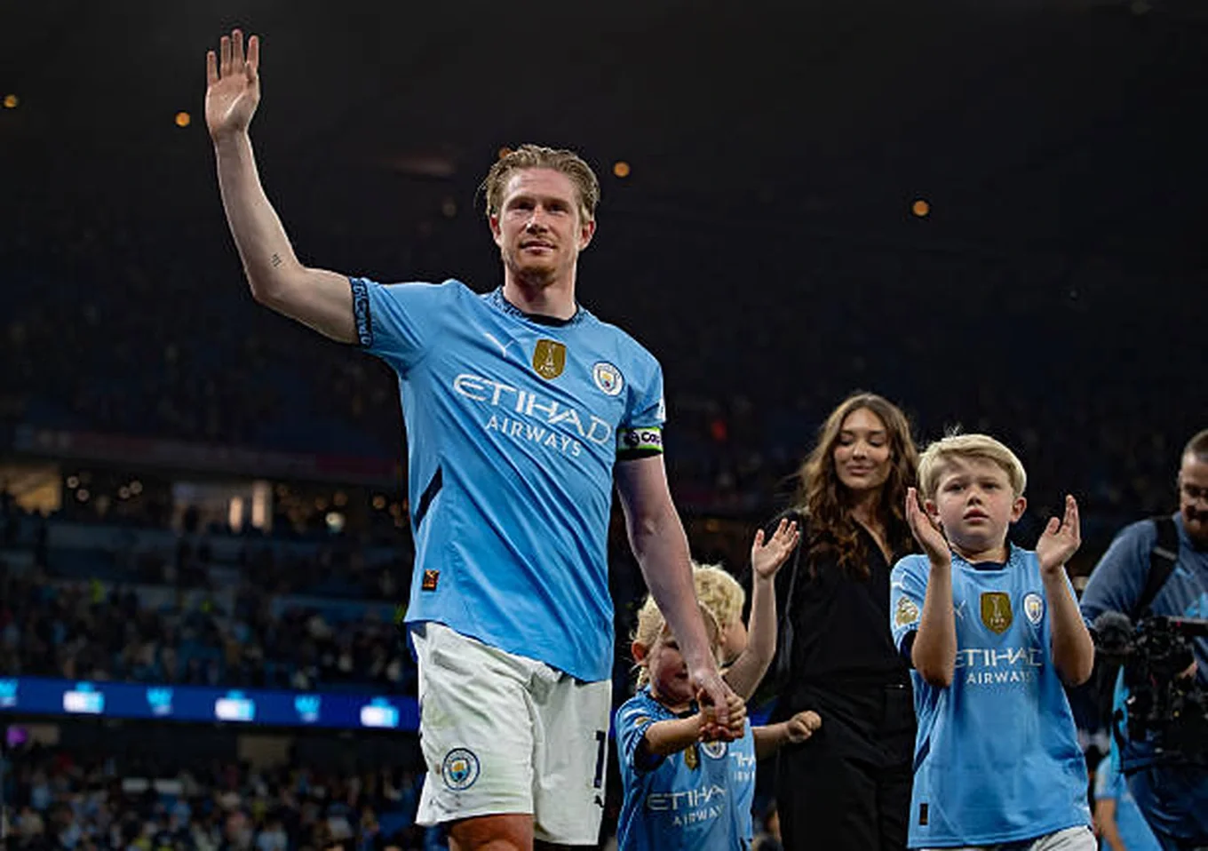 HLV Pep Guardiola bật khóc khi chia tay Kevin De Bruyne - Báo và Phát thanh, Truyền hình Lạng Sơn