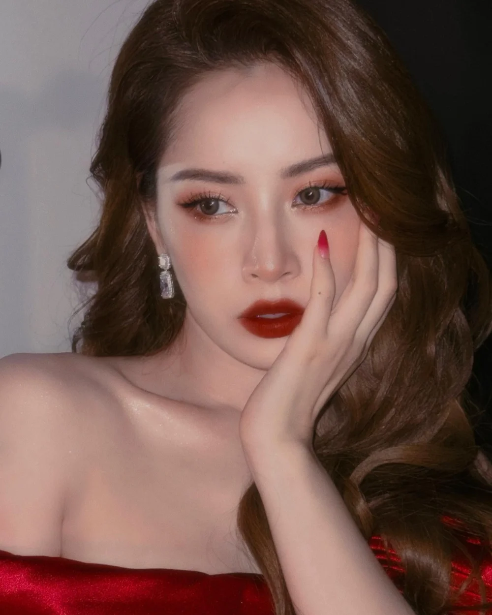 Đắm chìm trong vẻ đẹp của con gái xinh đẹp nhất thế giới